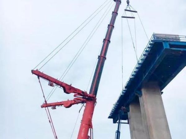光山县吊车出租电话_吊车出租需要注意哪些问题